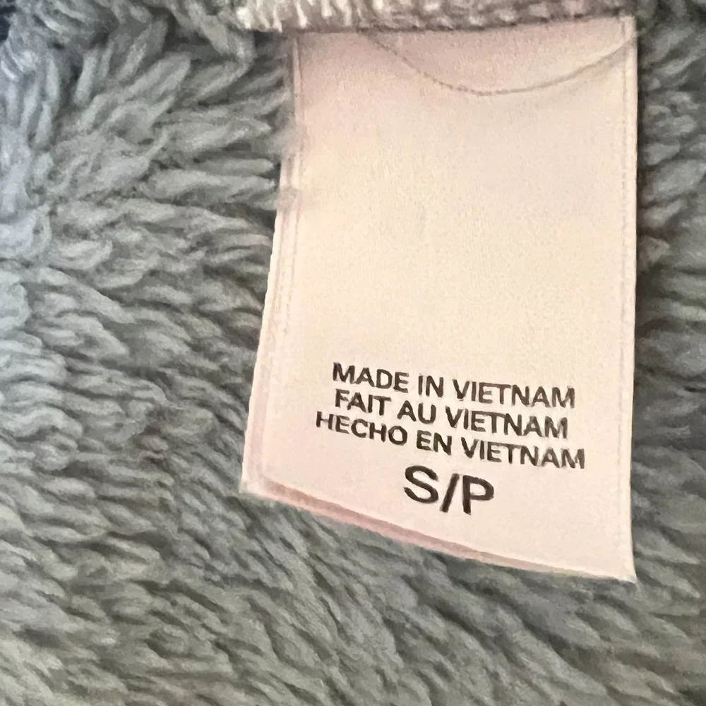 Victoria's Secret Women's Sleepwear Robe Gray Fleece Size S Belt Pocket - Picture 5 of 7